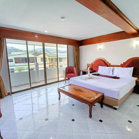 Black Pearl Patong Beachfront Exterior photo