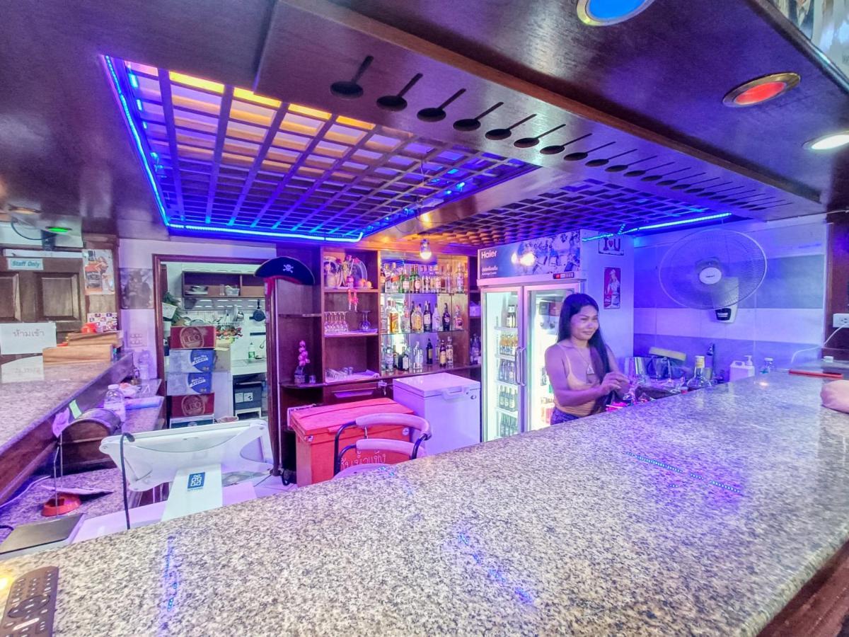 Black Pearl Patong Beachfront Exterior photo